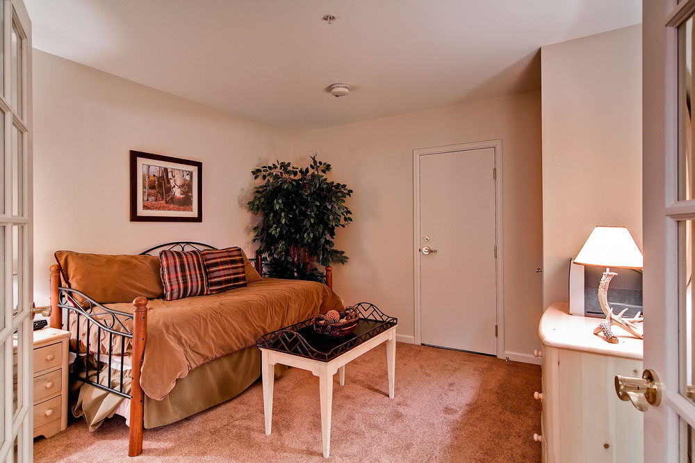 Meadows At Eagleridge Condos By Steamboat Resorts Стиймбоут Спрингс Екстериор снимка
